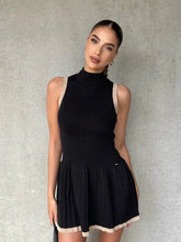 Vestido Curto Plissado Sophistique Plissê